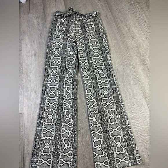 I.AM.GIA Pants - I.AM.GIA Black & White Snake Print Faux Leather Pants Size XS